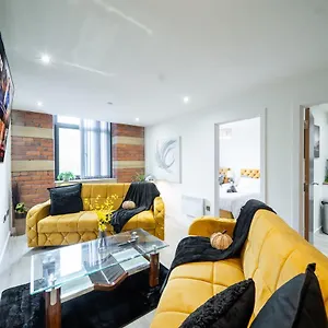Apartment Bv Spacious 1-bedroom Close To Town Center - Sleeps 6, Bradford (West Yorkshire)
